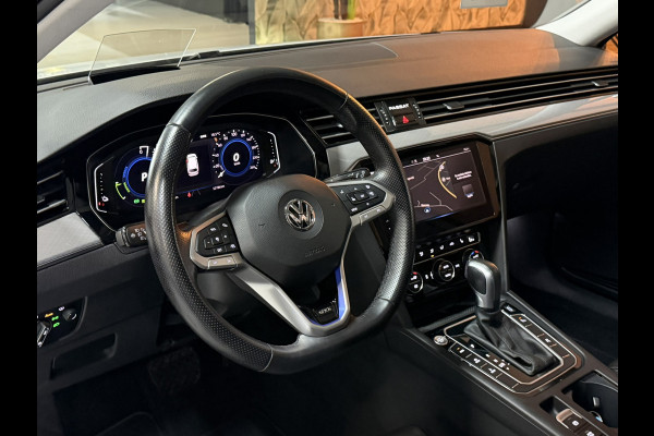 Volkswagen Passat Variant 1.4 TSI GTE|218pk|Plug-in Hybrid|Pano|Massage|Elek. Trekhaak|Head-up|360° Camera|Leder|Rijklaar