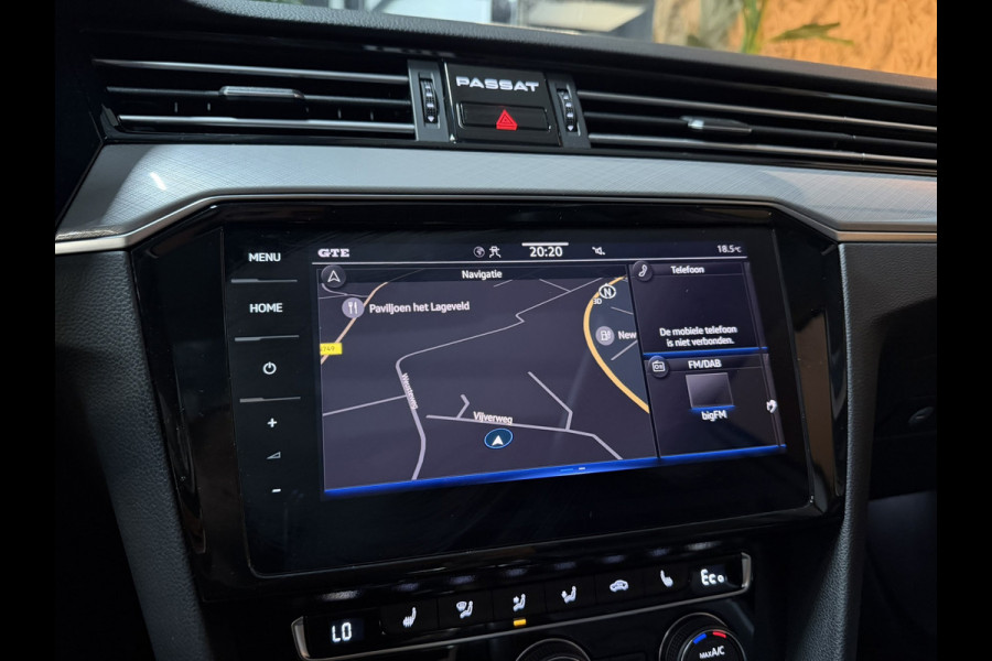 Volkswagen Passat Variant 1.4 TSI GTE|218pk|Plug-in Hybrid|Pano|Massage|Elek. Trekhaak|Head-up|360° Camera|Leder|Rijklaar