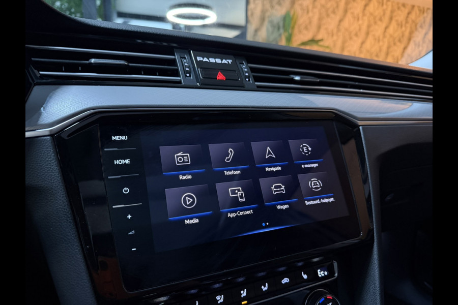 Volkswagen Passat Variant 1.4 TSI GTE|218pk|Plug-in Hybrid|Pano|Massage|Elek. Trekhaak|Head-up|360° Camera|Leder|Rijklaar