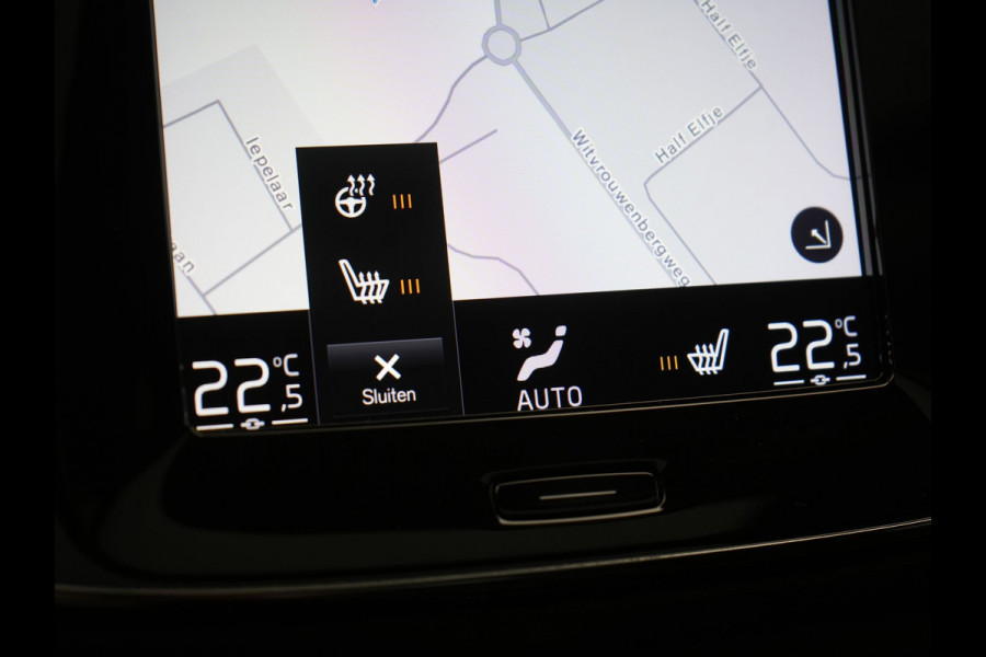 Volvo XC40 T5 Twin Engine R-Design PHEV 262pk | Trekhaak Af Fabriek | Panodak | Adaptive Cruise | 360 Camera | Harman / Kardon | Alcantara Sportstoelen Memory & Verwarmd | Apple Carplay | Stuur Verwarmd | Keyless | Blis | 19"L.M | Plug In Hybrid |