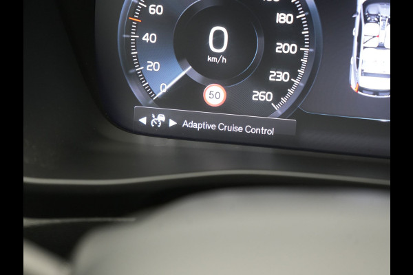 Volvo XC40 T5 Twin Engine R-Design PHEV 262pk | Trekhaak Af Fabriek | Panodak | Adaptive Cruise | 360 Camera | Harman / Kardon | Alcantara Sportstoelen Memory & Verwarmd | Apple Carplay | Stuur Verwarmd | Keyless | Blis | 19"L.M | Plug In Hybrid |