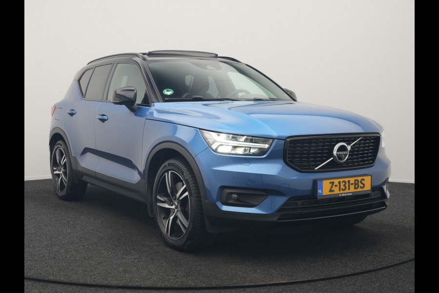 Volvo XC40 T5 Twin Engine R-Design PHEV 262pk | Trekhaak Af Fabriek | Panodak | Adaptive Cruise | 360 Camera | Harman / Kardon | Alcantara Sportstoelen Memory & Verwarmd | Apple Carplay | Stuur Verwarmd | Keyless | Blis | 19"L.M | Plug In Hybrid |