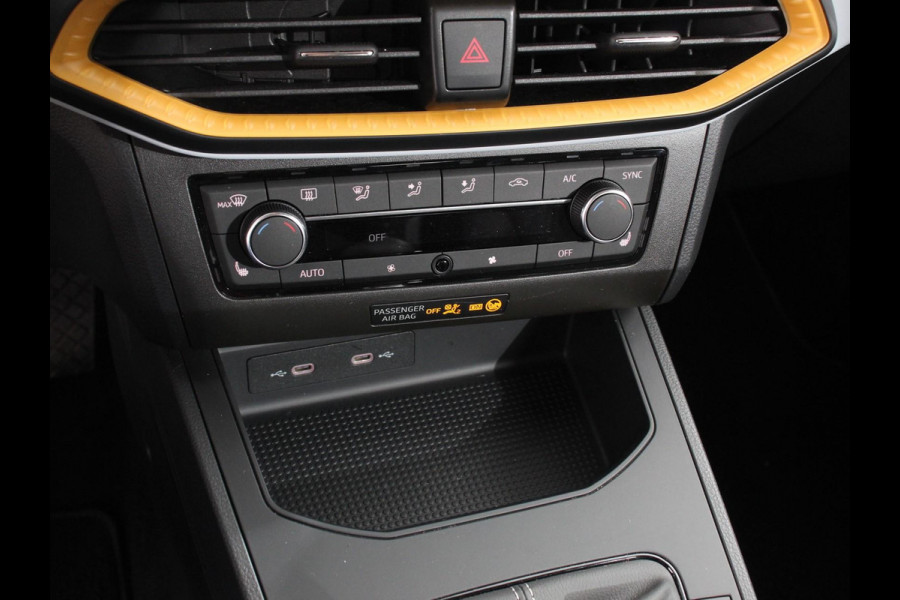 Seat Ibiza 1.0 MPI Style Navigatie Apple Carplay/Android Auto Climate Control Cruise Control Stoelverwarming Lichtmetalen velgen