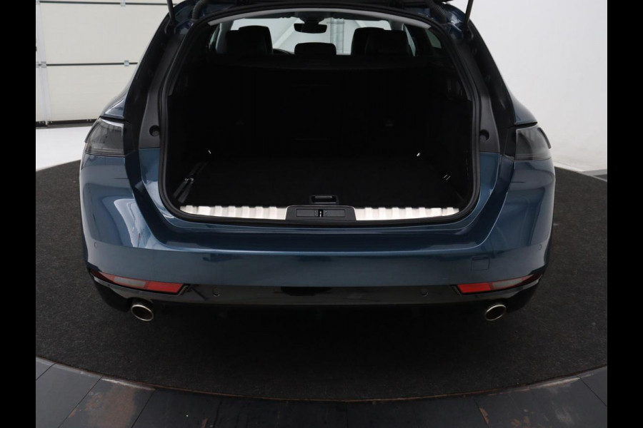 Peugeot 508 1.6 HYbrid Allure | SOH 92% | Leder | Stoelverwarming | Adaptive cruise | Carplay | Camera | Navigatie | Side Assist | Getint glas | Climate control | Bluetooth | PHEV | Plug In