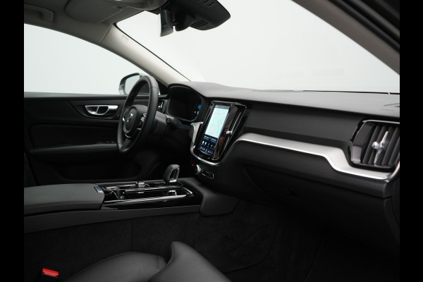 Volvo V60 T6 AWD Plus Bright LONG RANGE PHEV 350pk Dealer O.H. | Panodak | Camera | Harman / Kardon | Lederen Sportstoelen Memory & Verwarmd | Google Assistent | Keyless | Stuur Verwarmd | Apple Carplay | Navigatie | DAB | Plug In Hybrid |