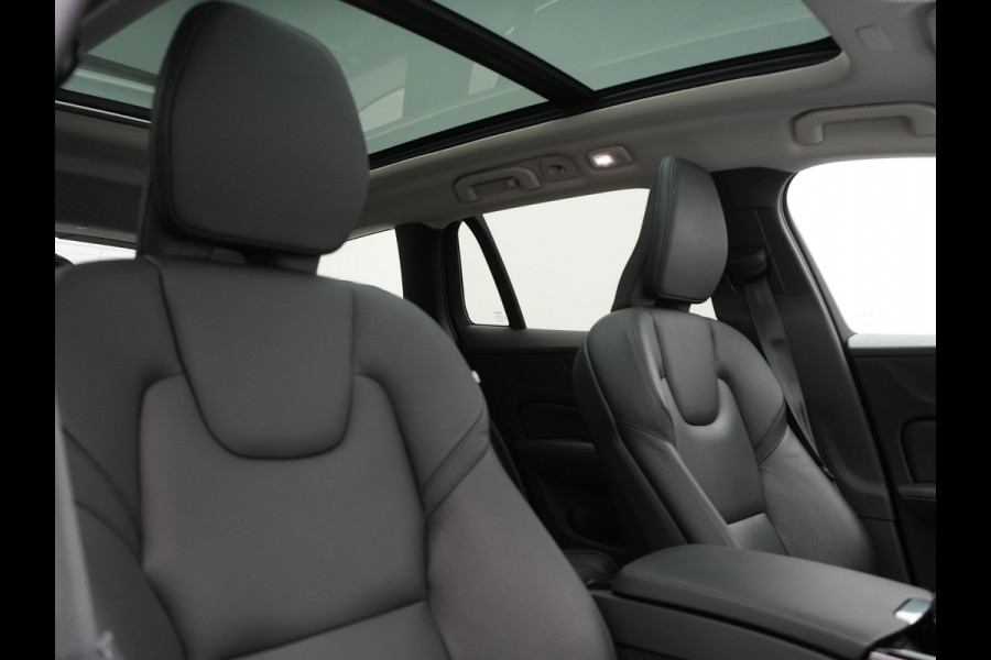 Volvo V60 T6 AWD Plus Bright LONG RANGE PHEV 350pk Dealer O.H. | Panodak | Camera | Harman / Kardon | Lederen Sportstoelen Memory & Verwarmd | Google Assistent | Keyless | Stuur Verwarmd | Apple Carplay | Navigatie | DAB | Plug In Hybrid |