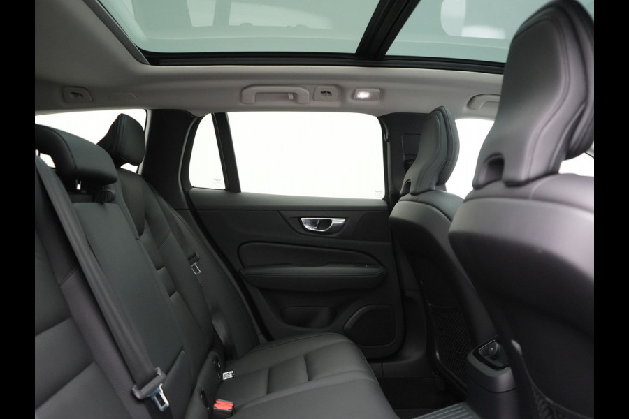 Volvo V60 T6 AWD Plus Bright LONG RANGE PHEV 350pk Dealer O.H. | Panodak | Camera | Harman / Kardon | Lederen Sportstoelen Memory & Verwarmd | Google Assistent | Keyless | Stuur Verwarmd | Apple Carplay | Navigatie | DAB | Plug In Hybrid |