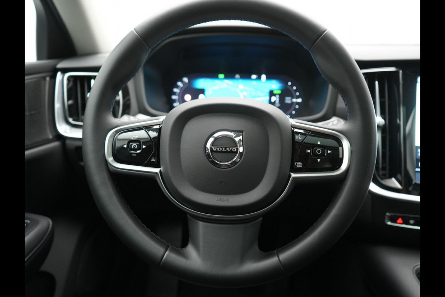 Volvo V60 T6 AWD Plus Bright LONG RANGE PHEV 350pk Dealer O.H. | Panodak | Camera | Harman / Kardon | Lederen Sportstoelen Memory & Verwarmd | Google Assistent | Keyless | Stuur Verwarmd | Apple Carplay | Navigatie | DAB | Plug In Hybrid |