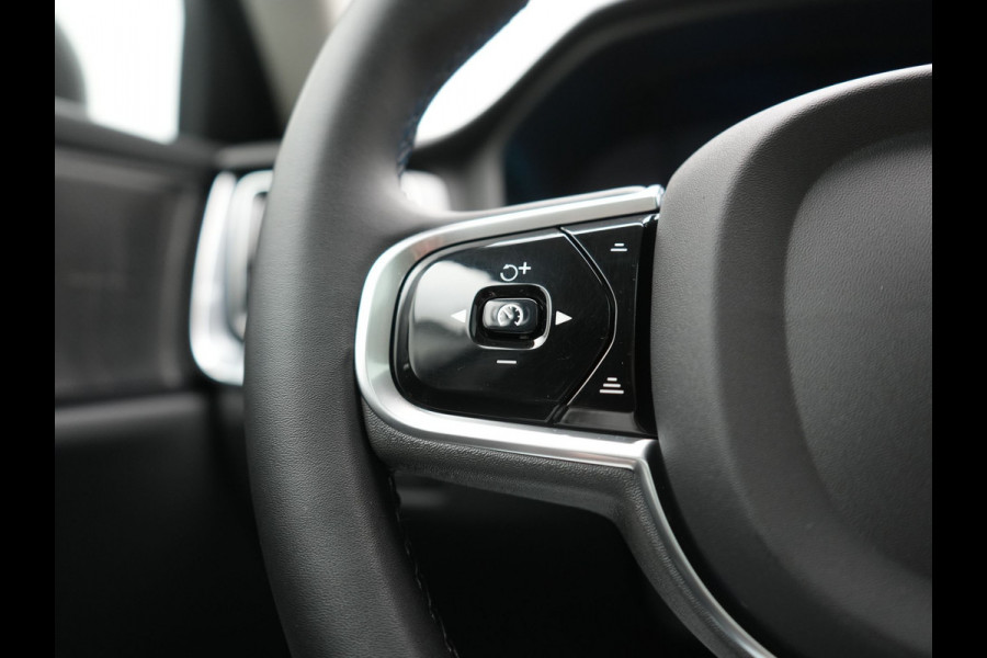Volvo V60 T6 AWD Plus Bright LONG RANGE PHEV 350pk Dealer O.H. | Panodak | Camera | Harman / Kardon | Lederen Sportstoelen Memory & Verwarmd | Google Assistent | Keyless | Stuur Verwarmd | Apple Carplay | Navigatie | DAB | Plug In Hybrid |
