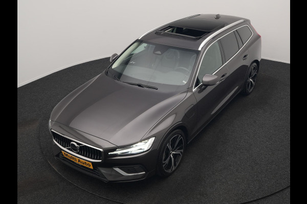Volvo V60 T6 AWD Plus Bright LONG RANGE PHEV 350pk Dealer O.H. | Panodak | Camera | Harman / Kardon | Lederen Sportstoelen Memory & Verwarmd | Google Assistent | Keyless | Stuur Verwarmd | Apple Carplay | Navigatie | DAB | Plug In Hybrid |