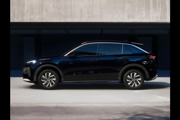 Volkswagen T-Roc Limited Edition 1.5 eTSI 85 kW / 116 PK SUV 7 vers / Getinte ramen / Carplay / 16 Inch