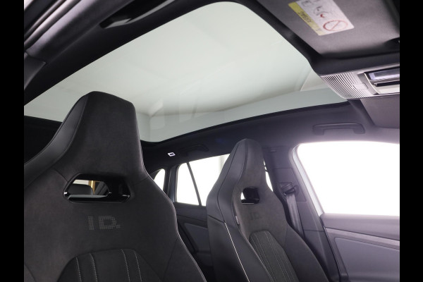 Volkswagen ID.4 Pro Limited Edition Plus 77 kWh accu 210 kW / 286 / Massage / Panoramadak / IQ-Light / CarPlay