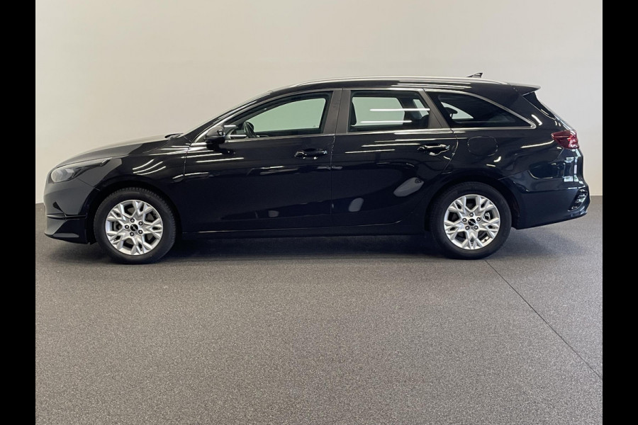 Kia Ceed Sportswagon 1.0 T-GDi 120pk DynamicLine Climate Control Navigatie Apple Carplay/Android Auto Cruise Control Full LED PDC VA Camera 16" Lichtmetalen Velgen