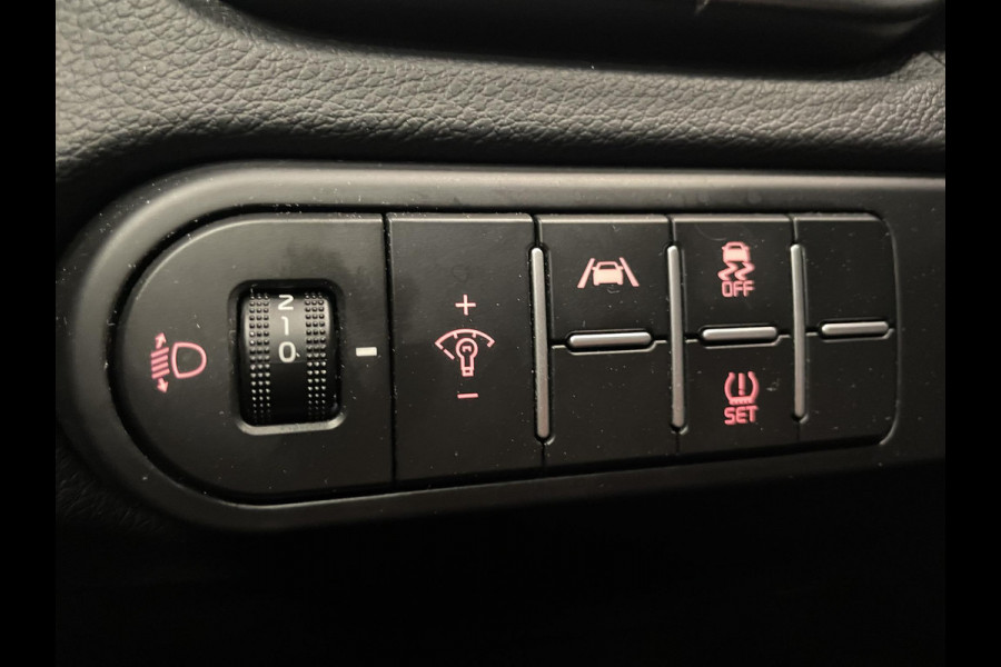 Kia Ceed Sportswagon 1.0 T-GDi 120pk DynamicLine Climate Control Navigatie Apple Carplay/Android Auto Cruise Control Full LED PDC VA Camera 16" Lichtmetalen Velgen