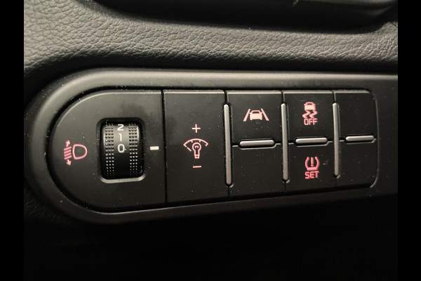 Kia Ceed Sportswagon 1.0 T-GDi 120pk DynamicLine Climate Control Navigatie Apple Carplay/Android Auto Cruise Control Full LED PDC VA Camera 16" Lichtmetalen Velgen