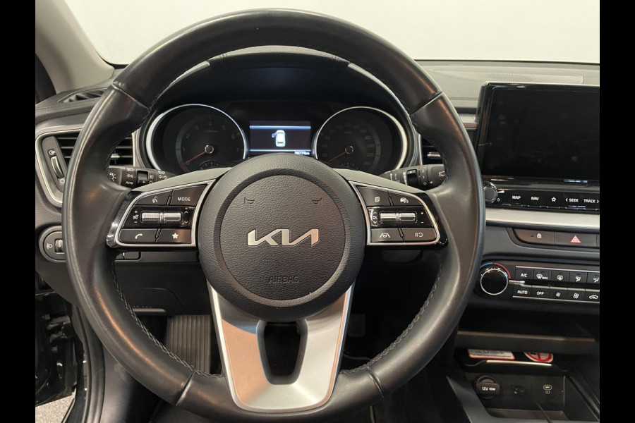 Kia Ceed Sportswagon 1.0 T-GDi 120pk DynamicLine Climate Control Navigatie Apple Carplay/Android Auto Cruise Control Full LED PDC VA Camera 16" Lichtmetalen Velgen