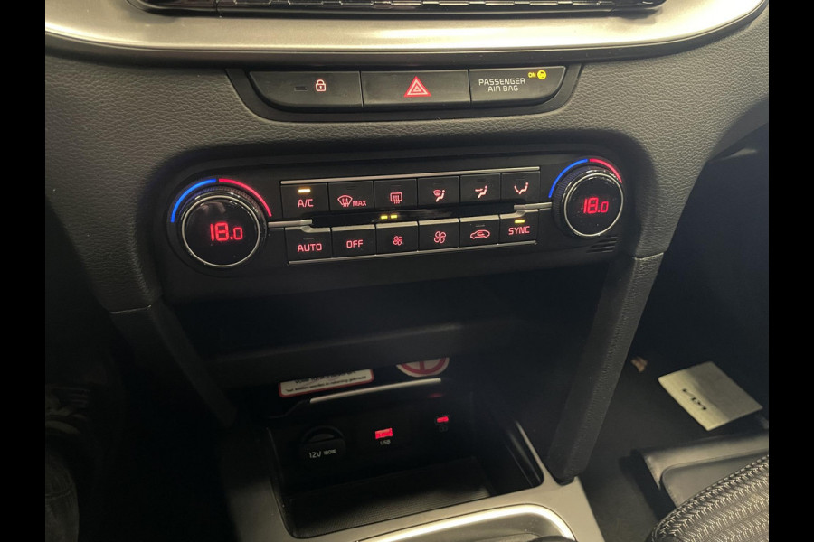 Kia Ceed Sportswagon 1.0 T-GDi 120pk DynamicLine Climate Control Navigatie Apple Carplay/Android Auto Cruise Control Full LED PDC VA Camera 16" Lichtmetalen Velgen