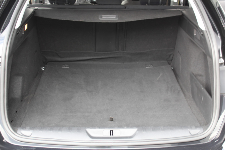 Peugeot 308 SW 1.2 Turbo 131 PK Blue Lease Allure Erg nette en goed onderhouden Peugeot 308 360 Camera, Navigatie, Clima, pdc, lmv