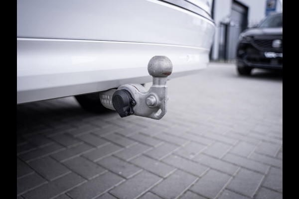 Volvo XC90 2.0 T8 Recharge AWD Ultimate Bright - R-Design l Pano l Trekhaak l HUD l Memory