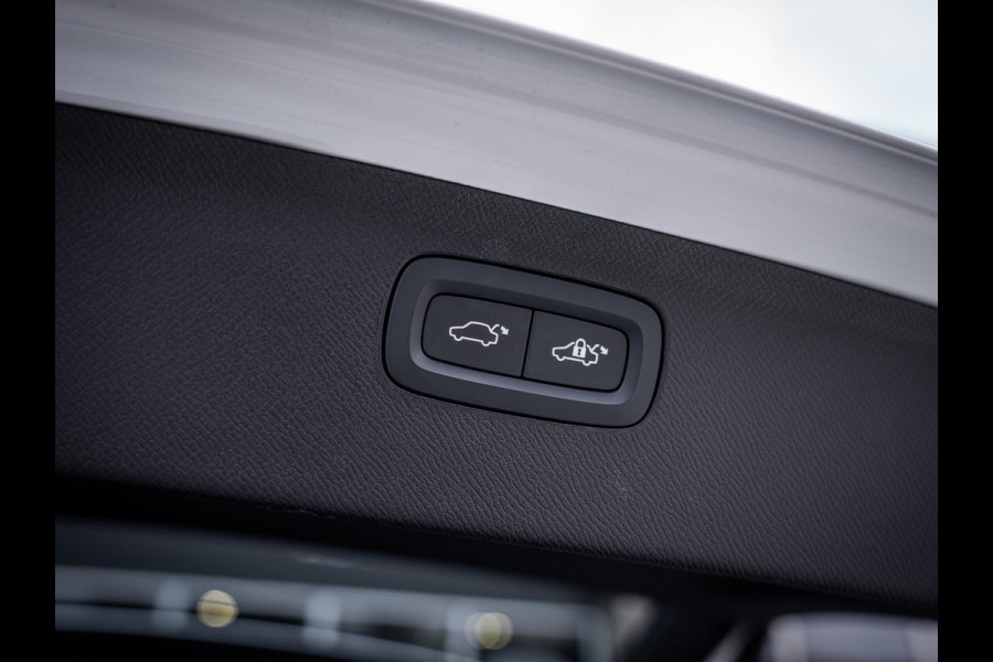 Volvo XC90 2.0 T8 Recharge AWD Ultimate Bright - R-Design l Pano l Trekhaak l HUD l Memory