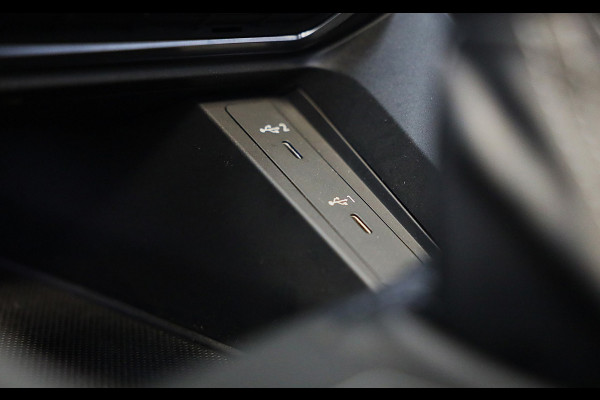 Audi Q3 Sportback 45 TFSI e RSQ3 Look / Memory / Camera / Acc / Lane Assist / Dode Hoek / S Line Zetels / Pano / Matrix / 21 In