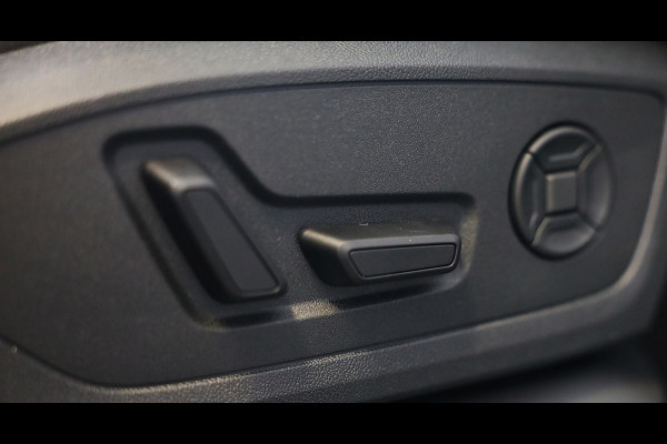 Audi Q3 Sportback 45 TFSI e RSQ3 Look / Memory / Camera / Acc / Lane Assist / Dode Hoek / S Line Zetels / Pano / Matrix / 21 In