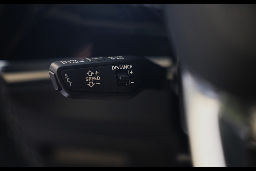 Audi Q3 Sportback 45 TFSI e RSQ3 Look / Memory / Camera / Acc / Lane Assist / Dode Hoek / S Line Zetels / Pano / Matrix / 21 In