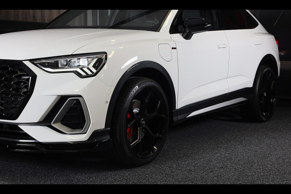 Audi Q3 Sportback 45 TFSI e RSQ3 Look / Memory / Camera / Acc / Lane Assist / Dode Hoek / S Line Zetels / Pano / Matrix / 21 In