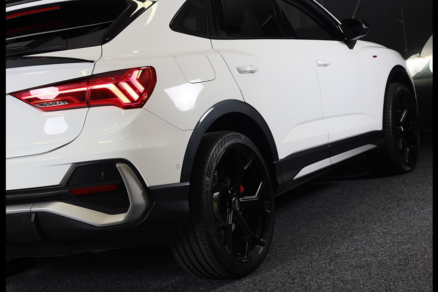 Audi Q3 Sportback 45 TFSI e RSQ3 Look / Memory / Camera / Acc / Lane Assist / Dode Hoek / S Line Zetels / Pano / Matrix / 21 In