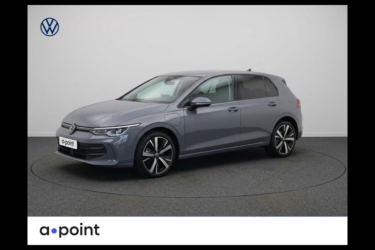 Volkswagen Golf Life Edition 1.5 eHybrid 150 kW / 204 PK Hatchback / Trekhaak / Carplay / 19 Inch