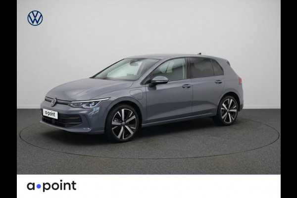 Volkswagen Golf Life Edition 1.5 eHybrid 150 kW / 204 PK Hatchback / Trekhaak / Carplay / 19 Inch