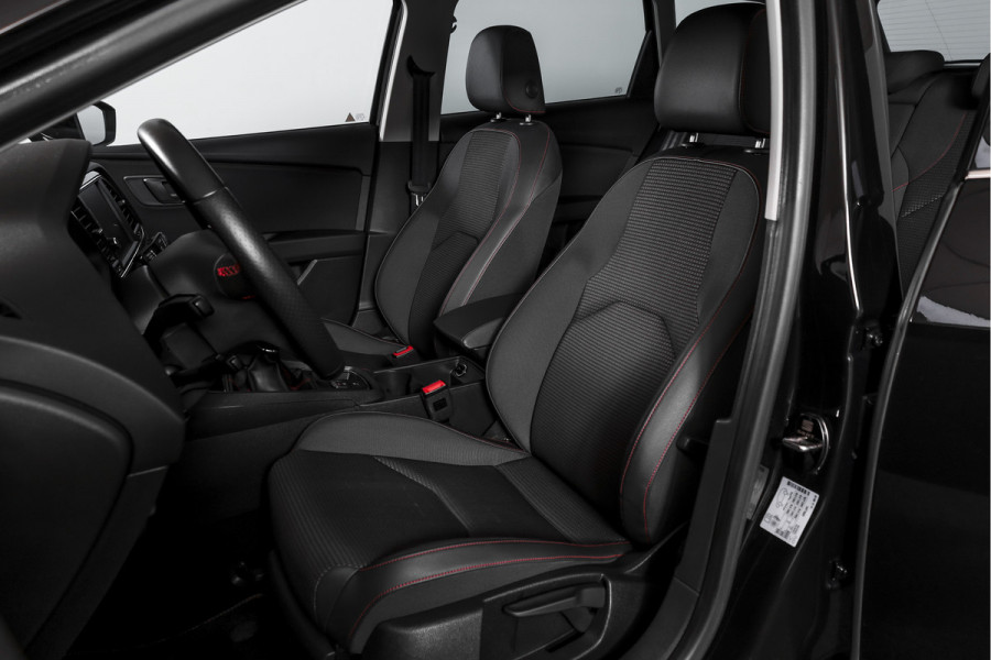 Seat Leon ST 1.5 TSI 150 PK FR Business Intense | Dig. Cockpit | Adapt. Cruise | Stoelverw. | PDC | Camera | NAV + App. Connect | ECC | Afn. Trekhaak | LM 19" |