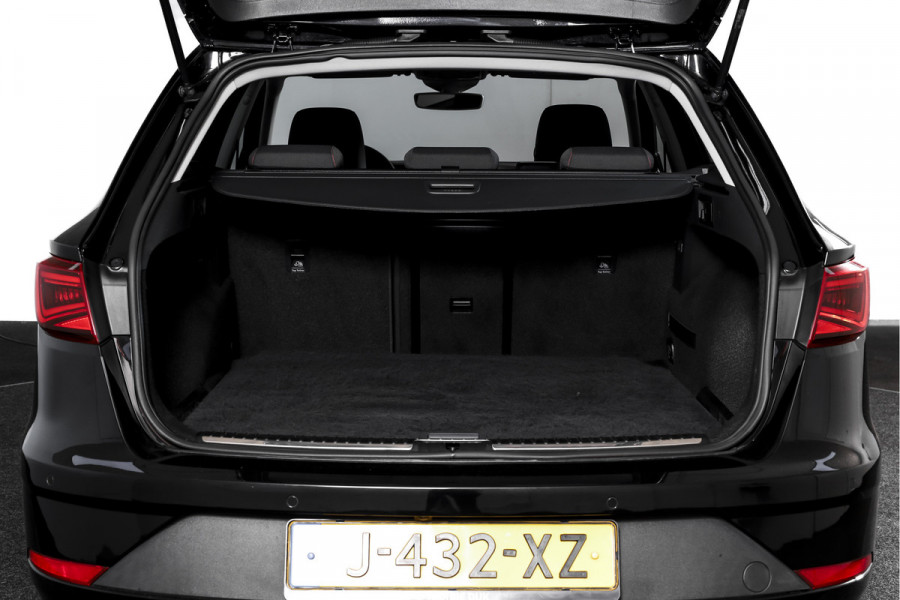Seat Leon ST 1.5 TSI 150 PK FR Business Intense | Dig. Cockpit | Adapt. Cruise | Stoelverw. | PDC | Camera | NAV + App. Connect | ECC | Afn. Trekhaak | LM 19" |