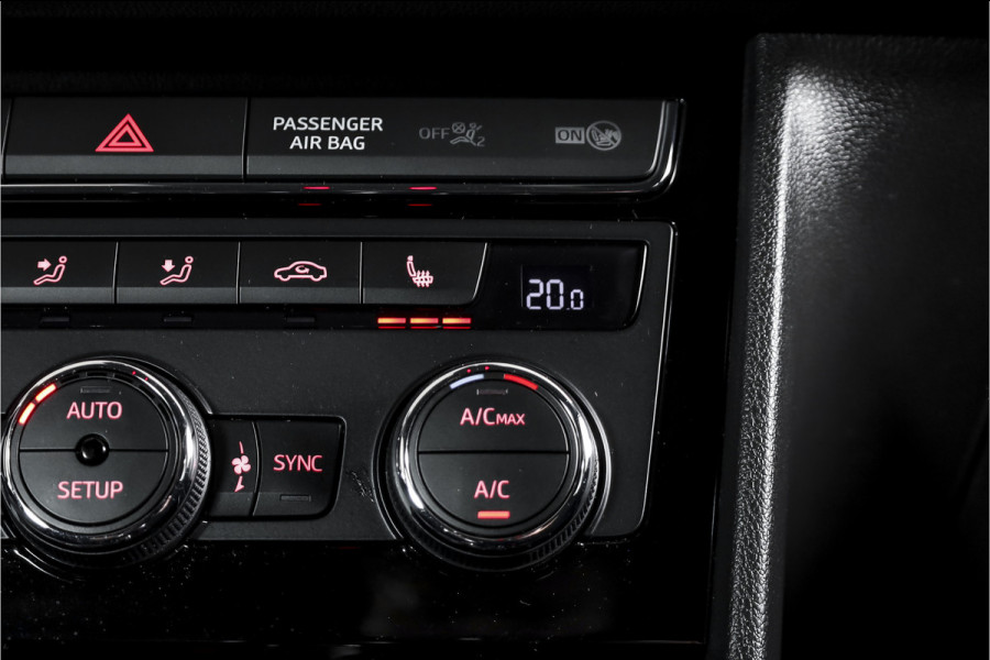 Seat Leon ST 1.5 TSI 150 PK FR Business Intense | Dig. Cockpit | Adapt. Cruise | Stoelverw. | PDC | Camera | NAV + App. Connect | ECC | Afn. Trekhaak | LM 19" |
