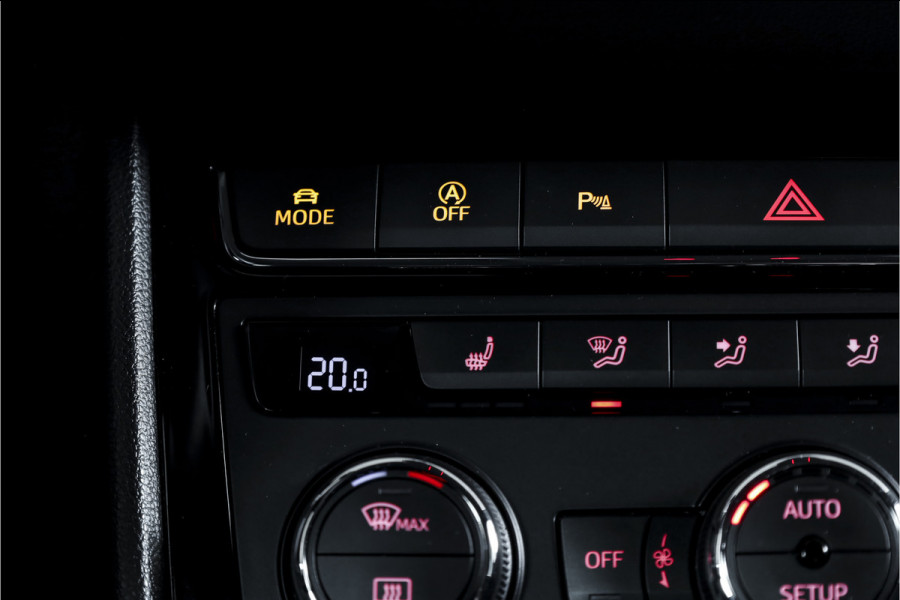 Seat Leon ST 1.5 TSI 150 PK FR Business Intense | Dig. Cockpit | Adapt. Cruise | Stoelverw. | PDC | Camera | NAV + App. Connect | ECC | Afn. Trekhaak | LM 19" |