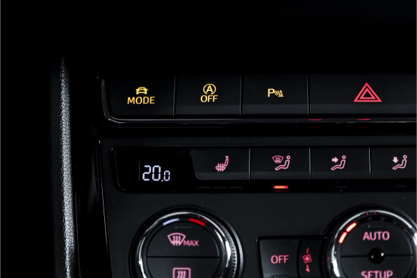 Seat Leon ST 1.5 TSI 150 PK FR Business Intense | Dig. Cockpit | Adapt. Cruise | Stoelverw. | PDC | Camera | NAV + App. Connect | ECC | Afn. Trekhaak | LM 19" |