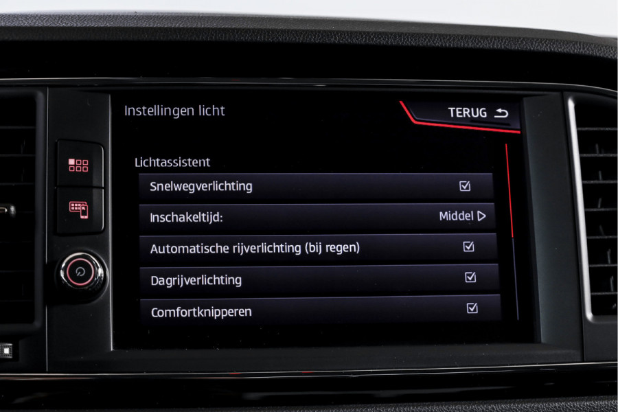Seat Leon ST 1.5 TSI 150 PK FR Business Intense | Dig. Cockpit | Adapt. Cruise | Stoelverw. | PDC | Camera | NAV + App. Connect | ECC | Afn. Trekhaak | LM 19" |
