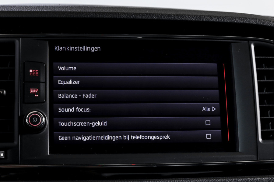 Seat Leon ST 1.5 TSI 150 PK FR Business Intense | Dig. Cockpit | Adapt. Cruise | Stoelverw. | PDC | Camera | NAV + App. Connect | ECC | Afn. Trekhaak | LM 19" |