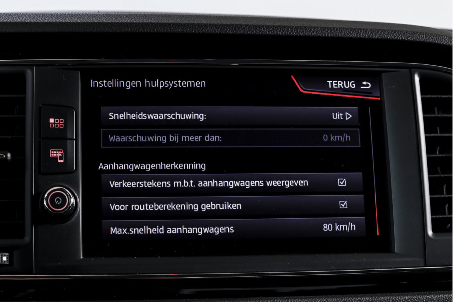 Seat Leon ST 1.5 TSI 150 PK FR Business Intense | Dig. Cockpit | Adapt. Cruise | Stoelverw. | PDC | Camera | NAV + App. Connect | ECC | Afn. Trekhaak | LM 19" |