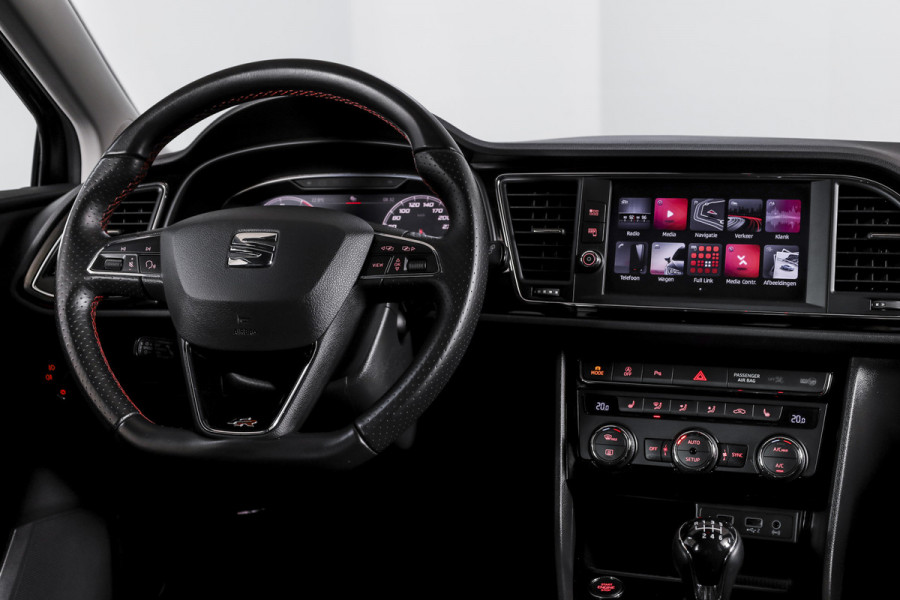 Seat Leon ST 1.5 TSI 150 PK FR Business Intense | Dig. Cockpit | Adapt. Cruise | Stoelverw. | PDC | Camera | NAV + App. Connect | ECC | Afn. Trekhaak | LM 19" |