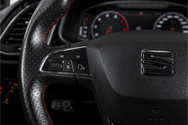 Seat Leon ST 1.5 TSI 150 PK FR Business Intense | Dig. Cockpit | Adapt. Cruise | Stoelverw. | PDC | Camera | NAV + App. Connect | ECC | Afn. Trekhaak | LM 19" |