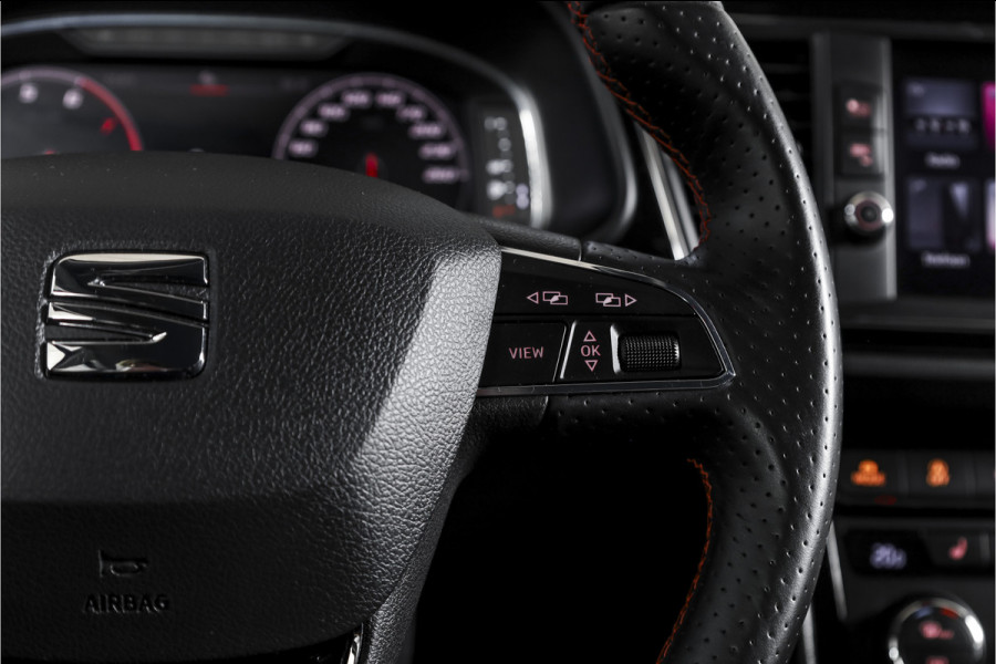 Seat Leon ST 1.5 TSI 150 PK FR Business Intense | Dig. Cockpit | Adapt. Cruise | Stoelverw. | PDC | Camera | NAV + App. Connect | ECC | Afn. Trekhaak | LM 19" |