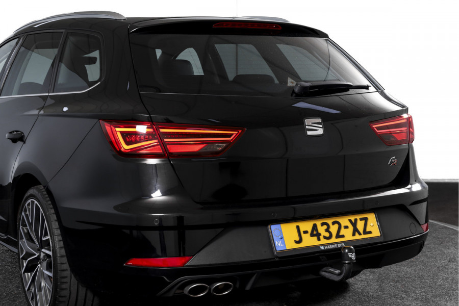 Seat Leon ST 1.5 TSI 150 PK FR Business Intense | Dig. Cockpit | Adapt. Cruise | Stoelverw. | PDC | Camera | NAV + App. Connect | ECC | Afn. Trekhaak | LM 19" |