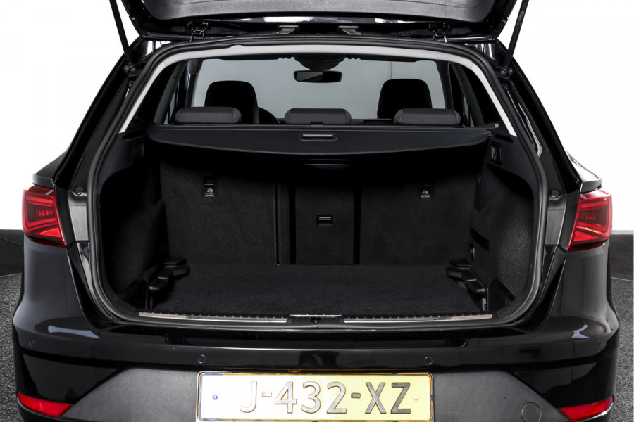 Seat Leon ST 1.5 TSI 150 PK FR Business Intense | Dig. Cockpit | Adapt. Cruise | Stoelverw. | PDC | Camera | NAV + App. Connect | ECC | Afn. Trekhaak | LM 19" |