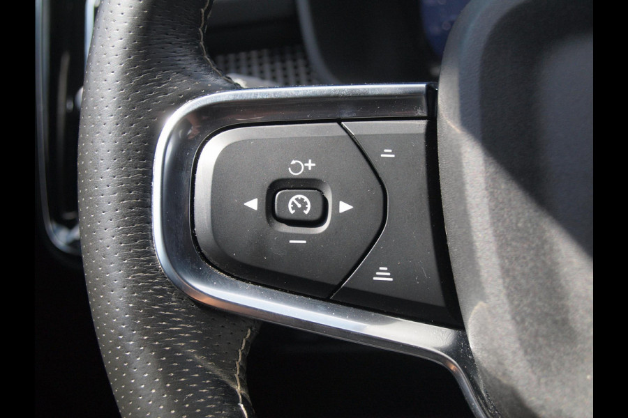 Volvo XC40 Recharge P8 AWD R-Design | SOH 91% | Trekhaak | Parkeersensoren | Apple Carplay | Cruise Control | NL-Auto |