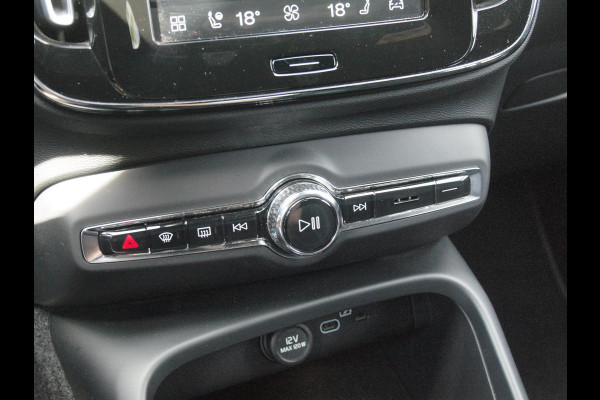 Volvo XC40 Recharge P8 AWD R-Design | SOH 91% | Trekhaak | Parkeersensoren | Apple Carplay | Cruise Control | NL-Auto |