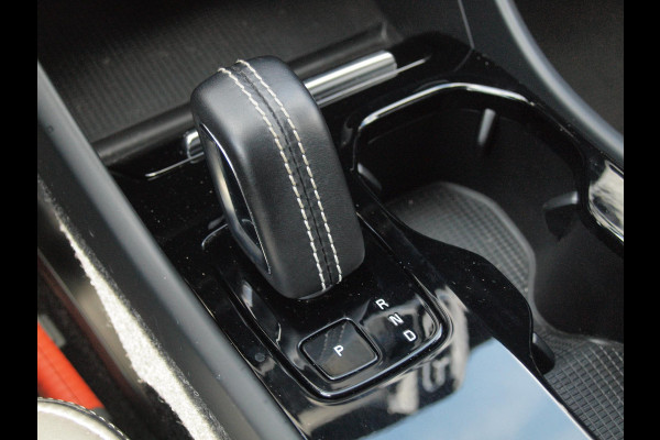 Volvo XC40 Recharge P8 AWD R-Design | SOH 91% | Trekhaak | Parkeersensoren | Apple Carplay | Cruise Control | NL-Auto |
