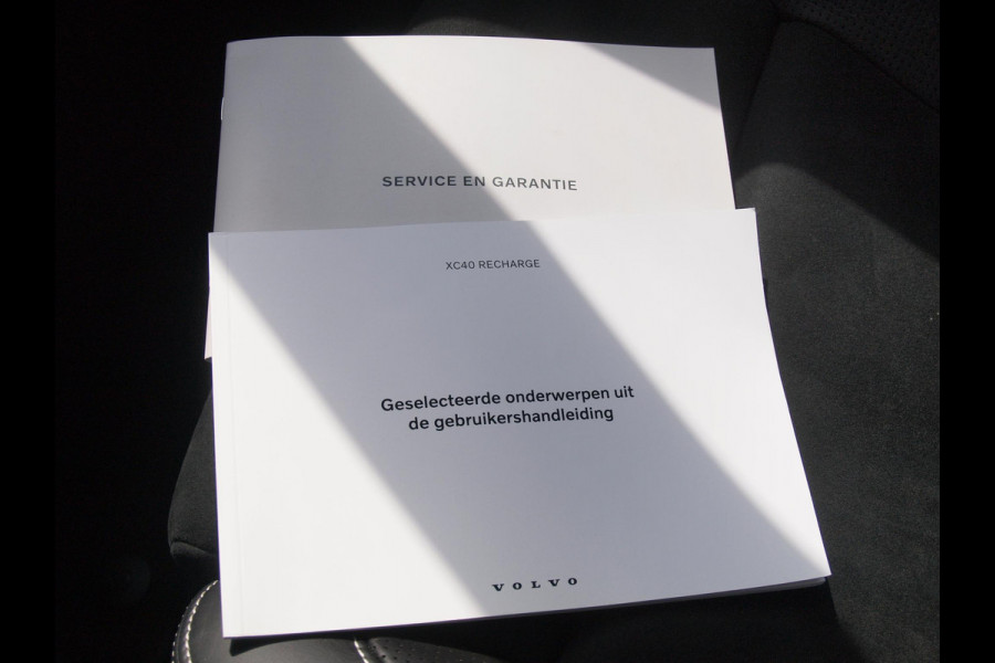 Volvo XC40 Recharge P8 AWD R-Design | SOH 91% | Trekhaak | Parkeersensoren | Apple Carplay | Cruise Control | NL-Auto |