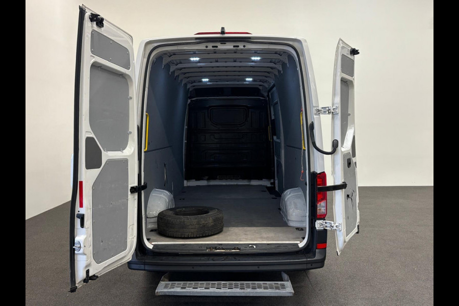 Volkswagen Crafter 35 2.0 TDI L4H3 Comfortline Automaat Carplay Cruise Control Stoelverwarming Standkachel 270 Graden Deuren Parkeersensoren