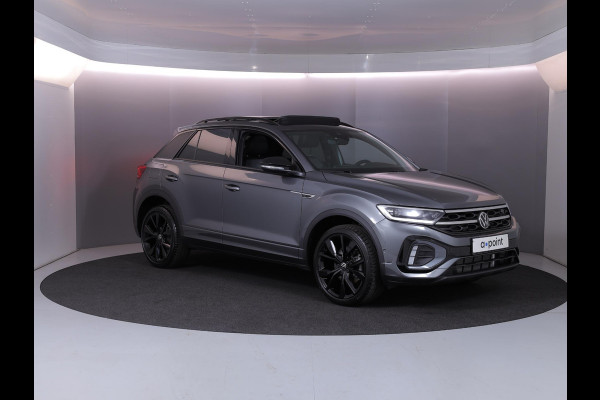 Volkswagen T-Roc 1.5 TSI R-Line 150 pk Automaat (DSG) | Navigatie via App | Panoramadak | Parkeersensoren (Park assist) | Achteruitrijcamera | Keyless | Black Style pakket | R-Line |